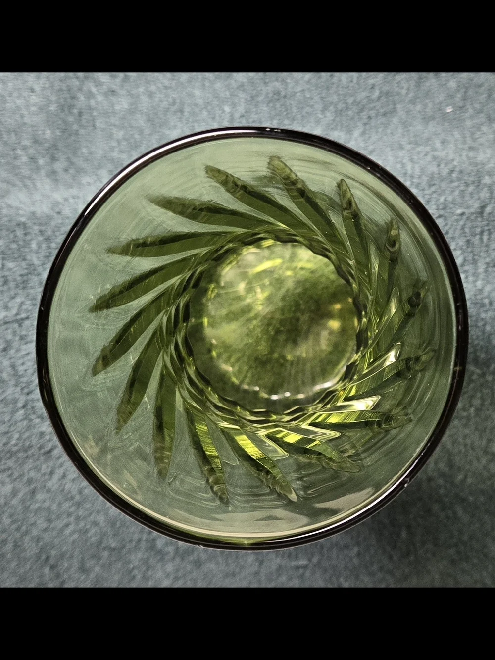 Vintage Green Art Glass Spiral Swirl Vase